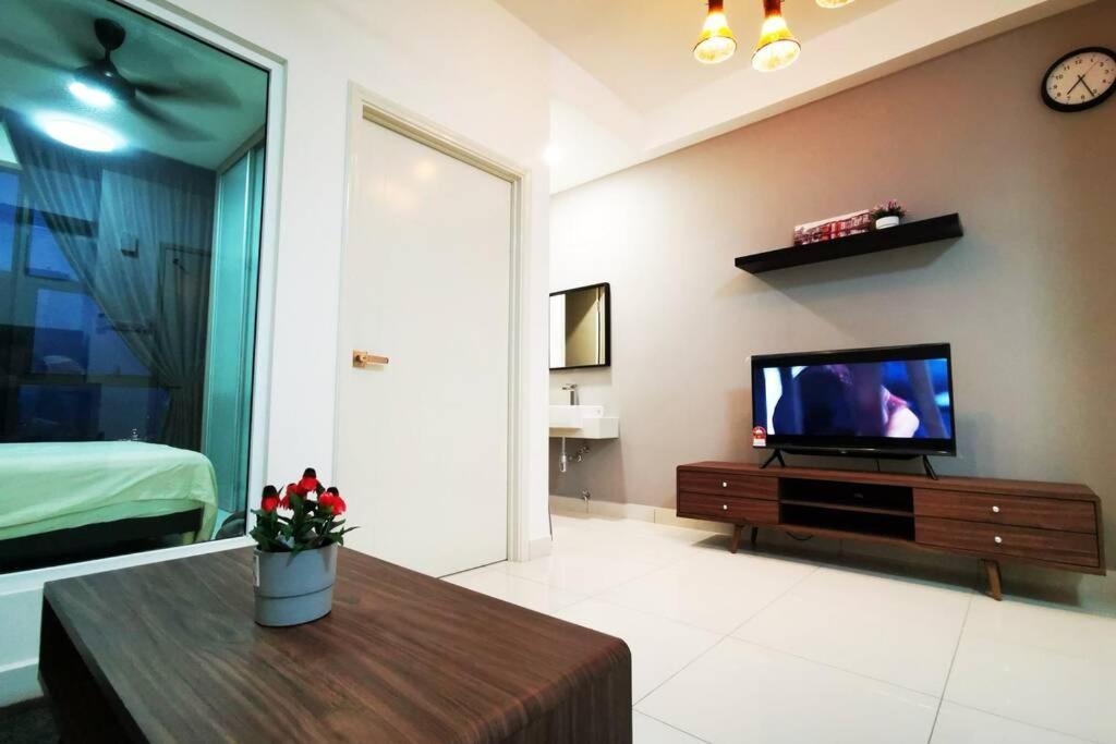 Happyhome @ Arte Mont Kiara Kuala Lumpur Hartamas Damansara Exteriör bild